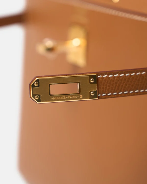 Hermès Kelly 25 Gold Epsom GHW - Image 10